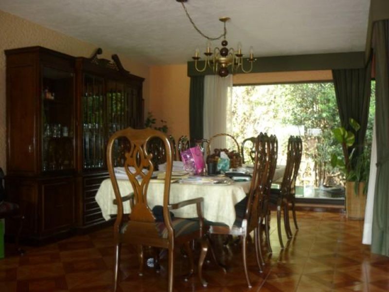{"esp":"Comedor","ing":"Dinning room"}