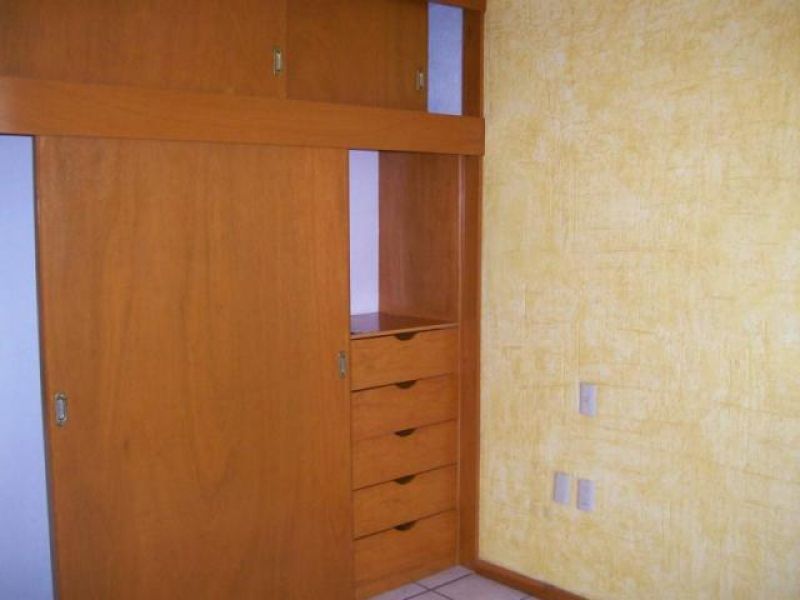 {"esp":"Recamara 2","ing":"Bed Room 2"}
