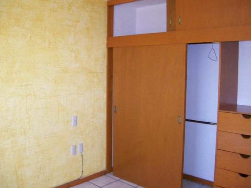 {"esp":"Recamara 1","ing":"Bed Room 1"}